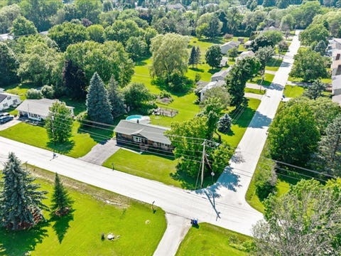 Photo of 8 Thorpe Avenue Extension, St. Albans Town, VT 05478 (MLS # 5098334)