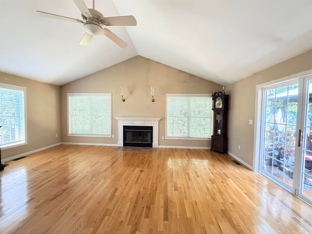 Photo of 35 Cherrywood Drive, Dover, NH 03820 (MLS # 5101864)