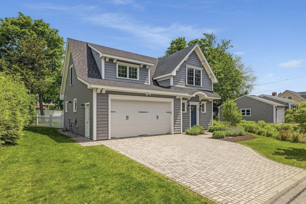 Photo of 16 Richard Road, Rye, NH 03870 (MLS # 5106812)