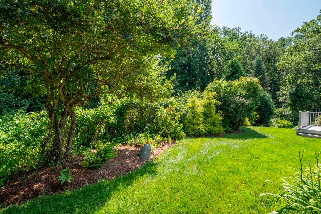Photo of 184 Nashua Road, Bedford, NH 03110 (MLS # 5107319)
