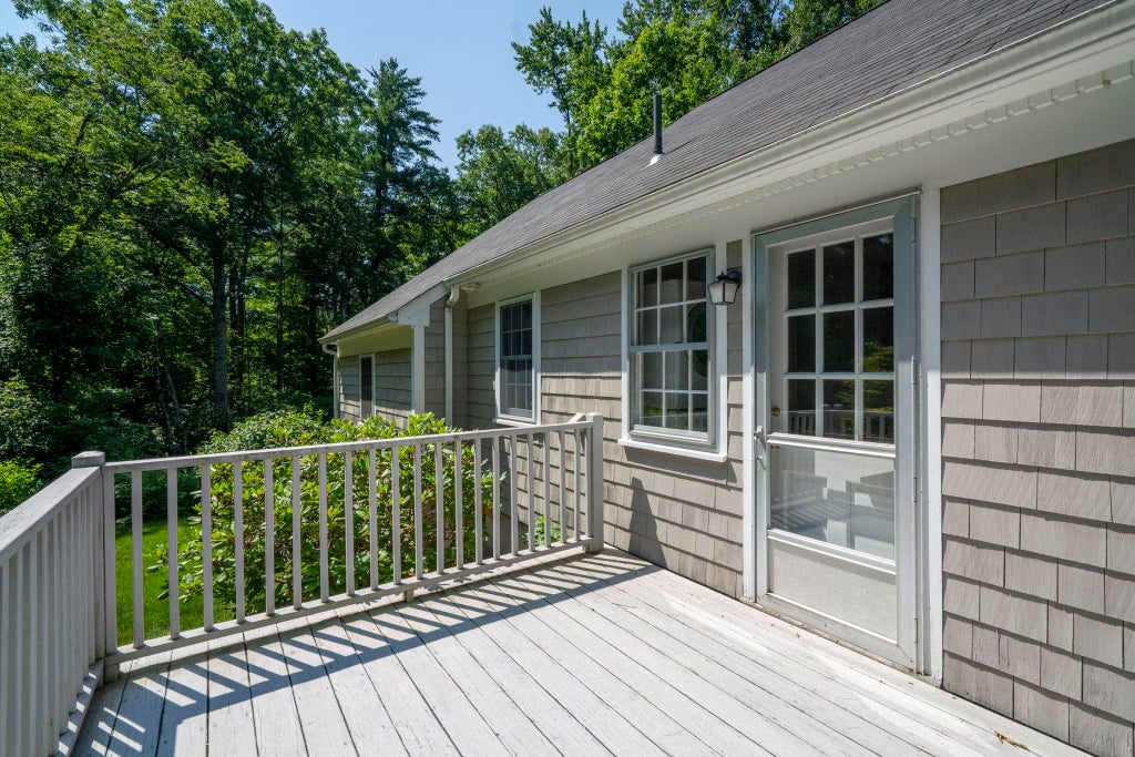 Photo of 184 Nashua Road, Bedford, NH 03110 (MLS # 5107319)