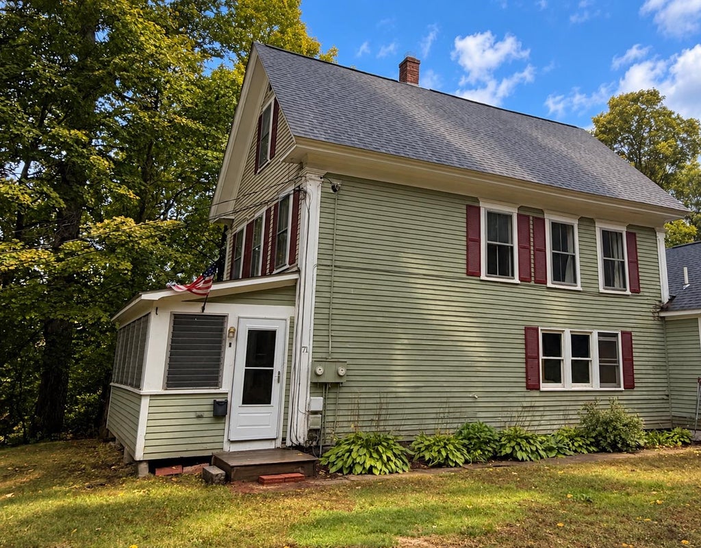 Photo of 71 Winnipesaukee Street #2, Franklin, NH 03235 (MLS # 5113904)