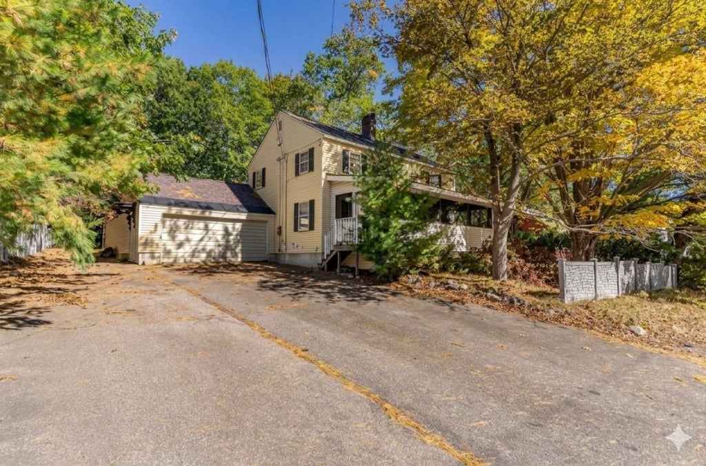 Photo of 47 McKinley Road, Portsmouth, NH 03801 (MLS # 5113189)