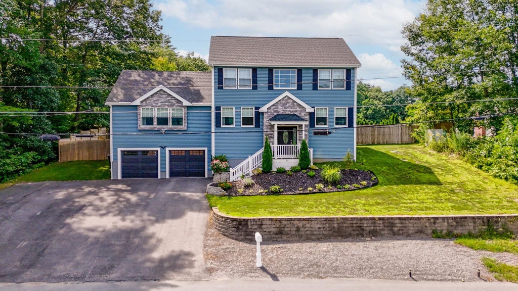 Photo of 38 Theresa Avenue, Salem, NH 03079 (MLS # 5104667)