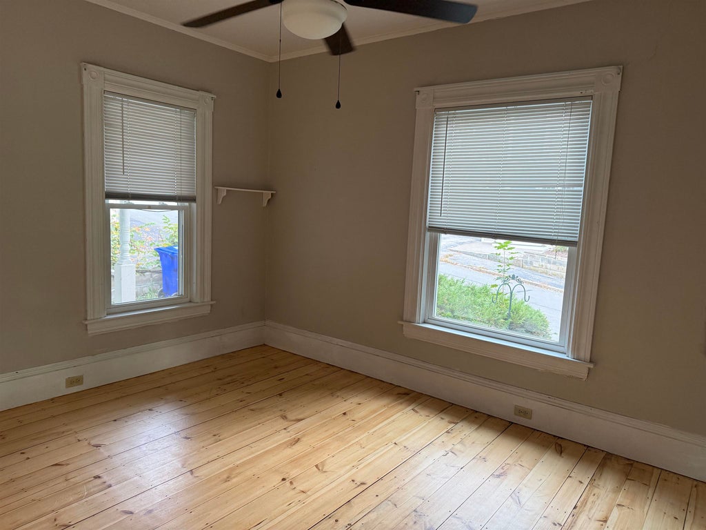 Photo of 240 Sagamore Street #1, Manchester, NH 03104 (MLS # 5114230)