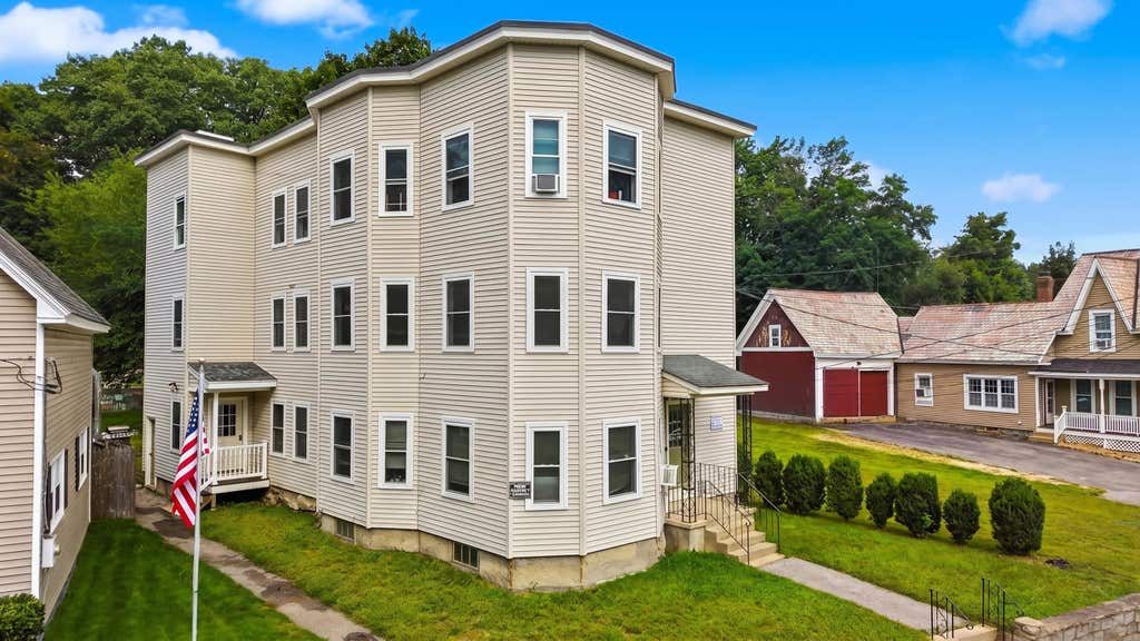Photo of 61 B Street, Manchester, NH 03102 (MLS # 5106745)