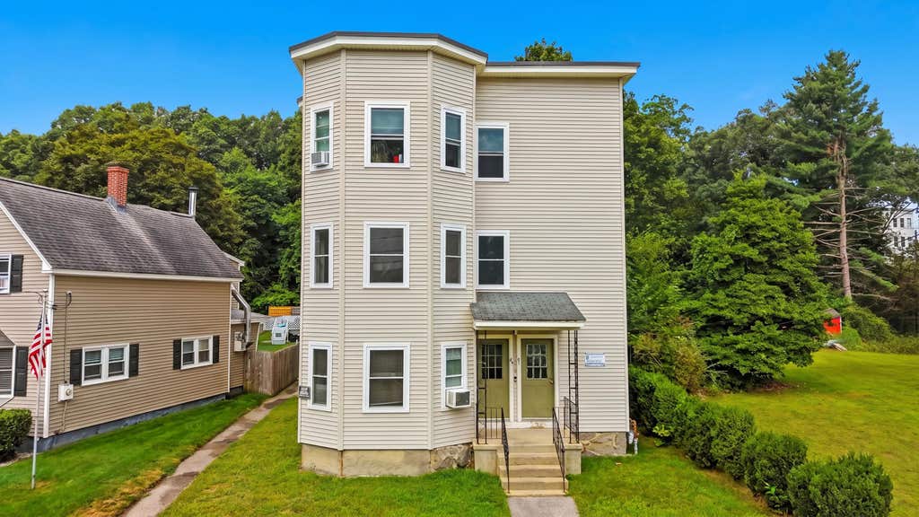 Photo of 61 B Street, Manchester, NH 03102 (MLS # 5106745)