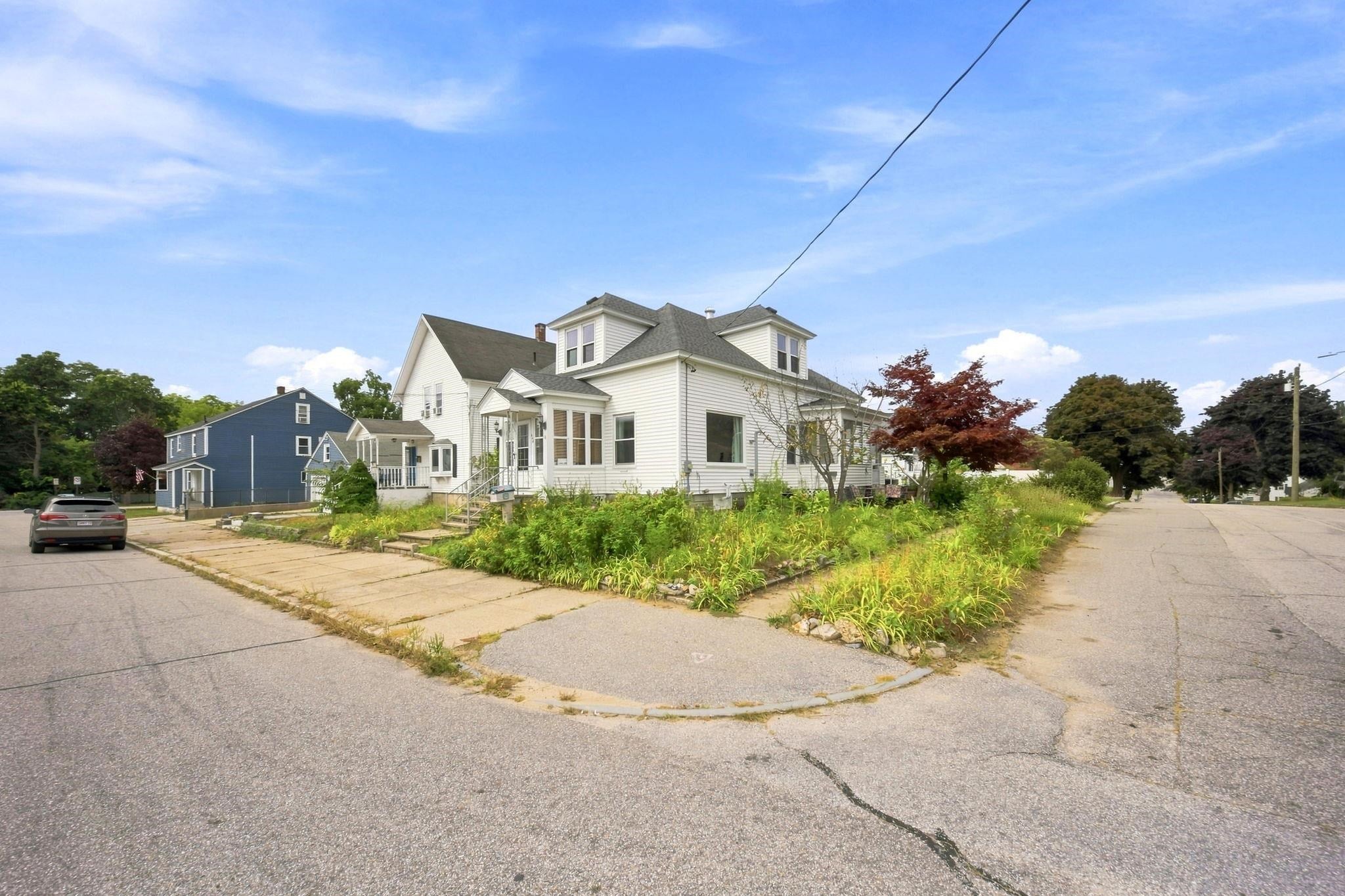 663 Amory Street