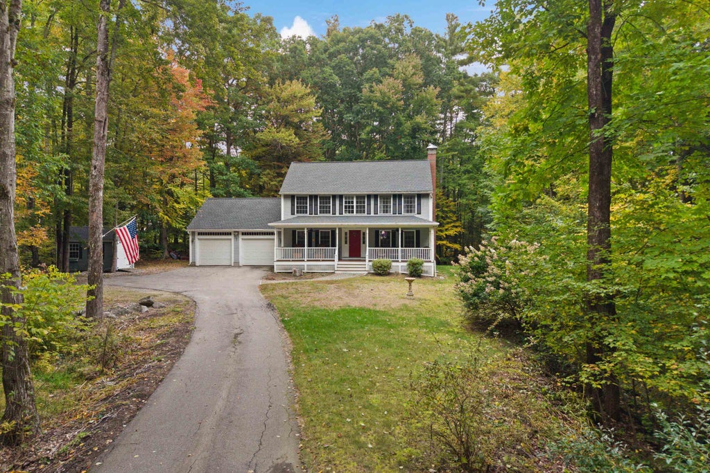Photo of 10 Ryan Road, Goffstown, NH 03045 (MLS # 5113011)