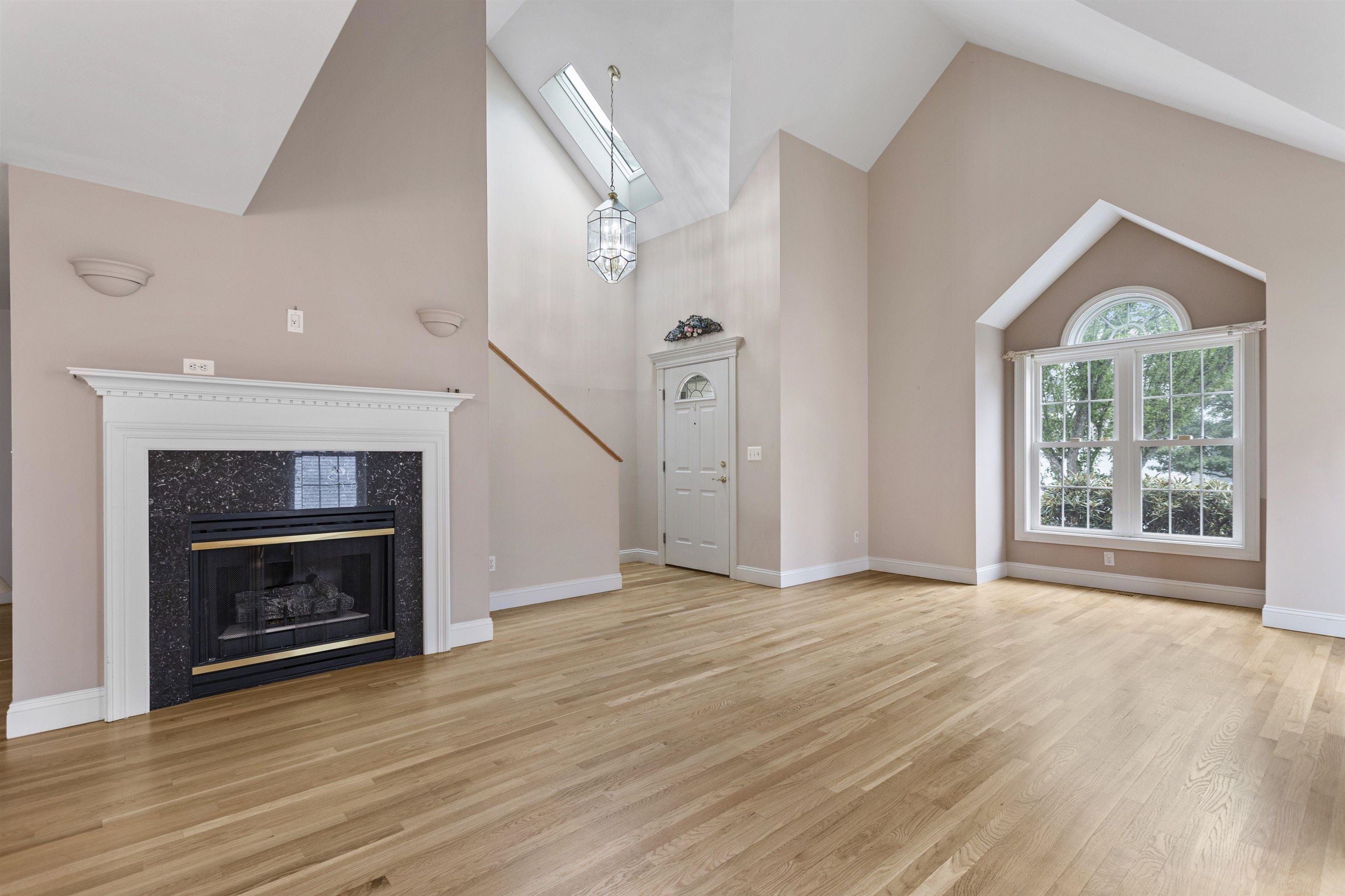63 Hampton Meadows