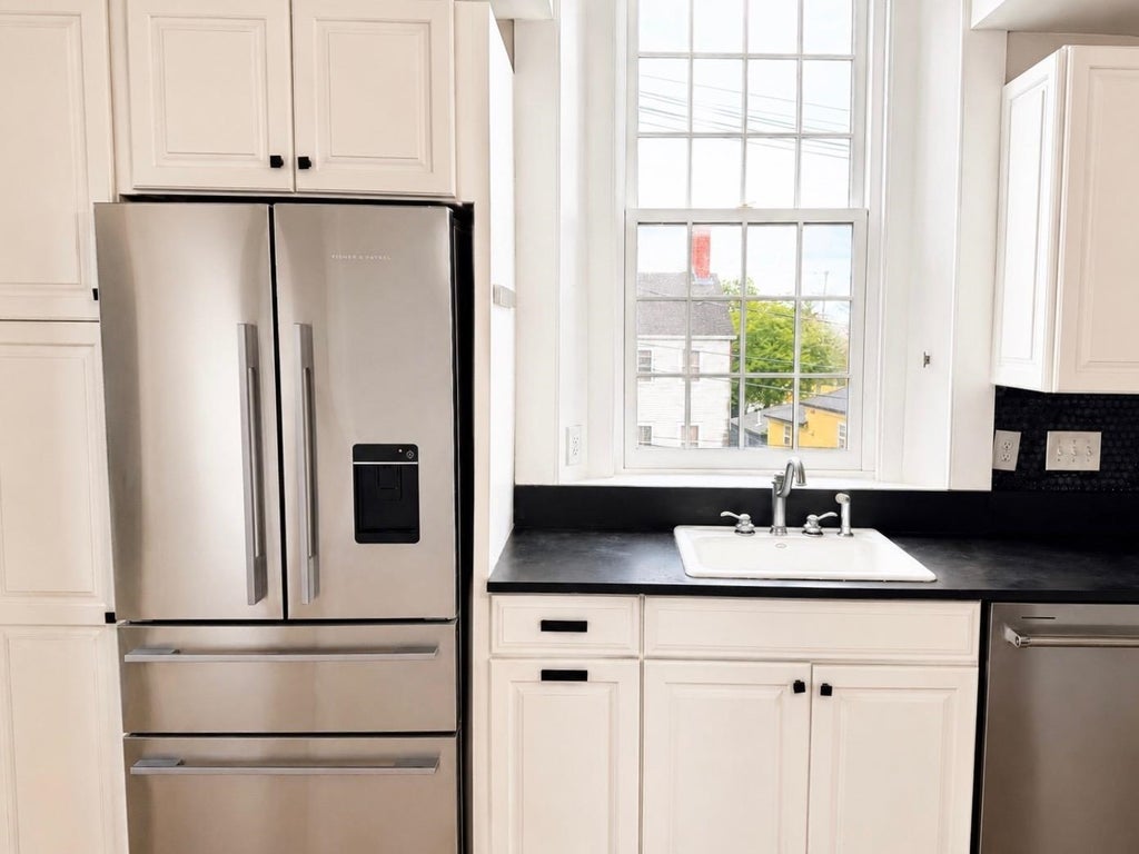 Photo of 348 Maplewood Avenue #4, Portsmouth, NH 03801 (MLS # 5108056)