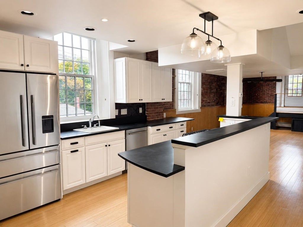Photo of 348 Maplewood Avenue #4, Portsmouth, NH 03801 (MLS # 5108056)