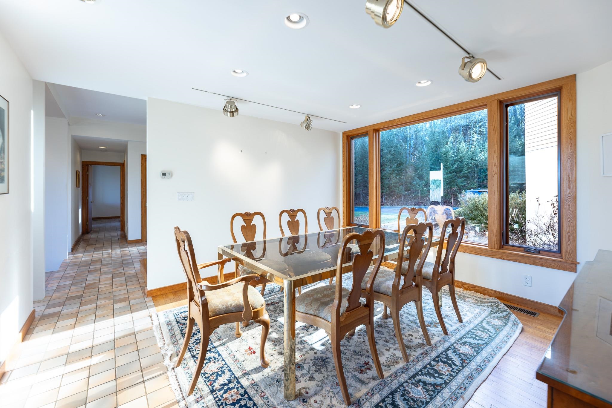 48 Rennie Road