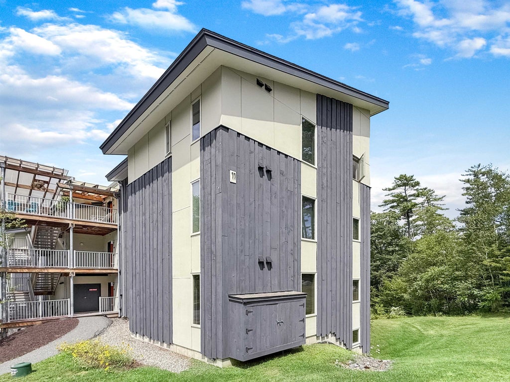 Photo of 11 Gile Drive #2B, Hanover, NH 03755 (MLS # 5104342)