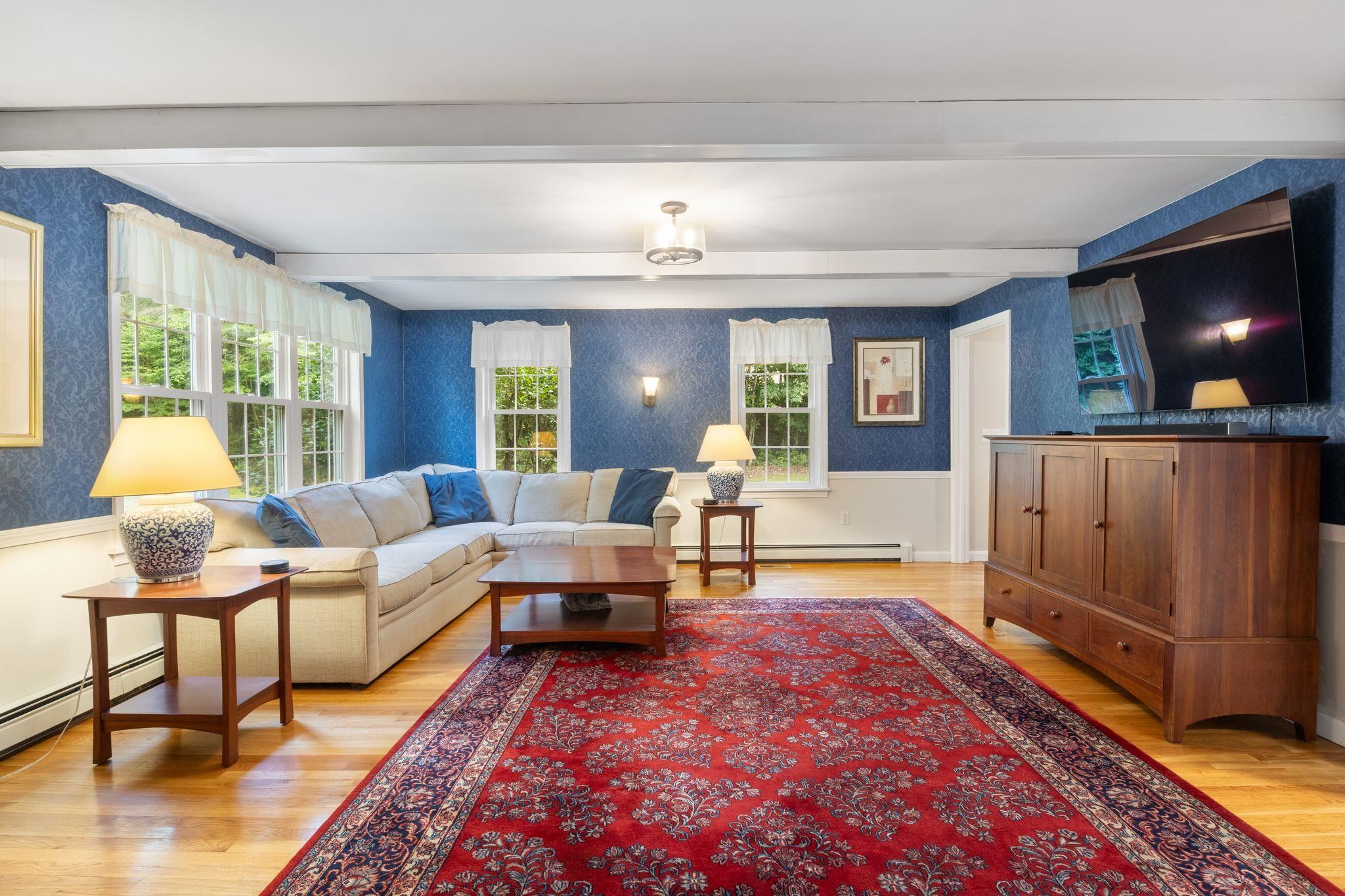 26 Williamsburg Road