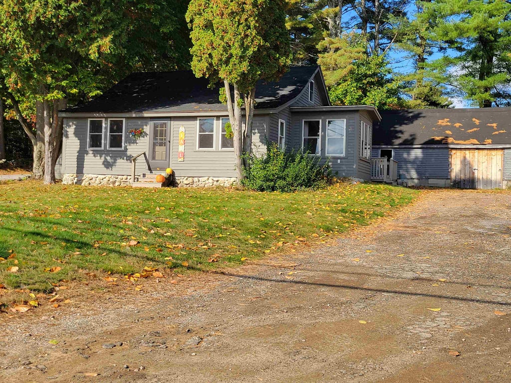 Photo of 7018 Oak Hill Road, Loudon, NH 03307 (MLS # 5113747)