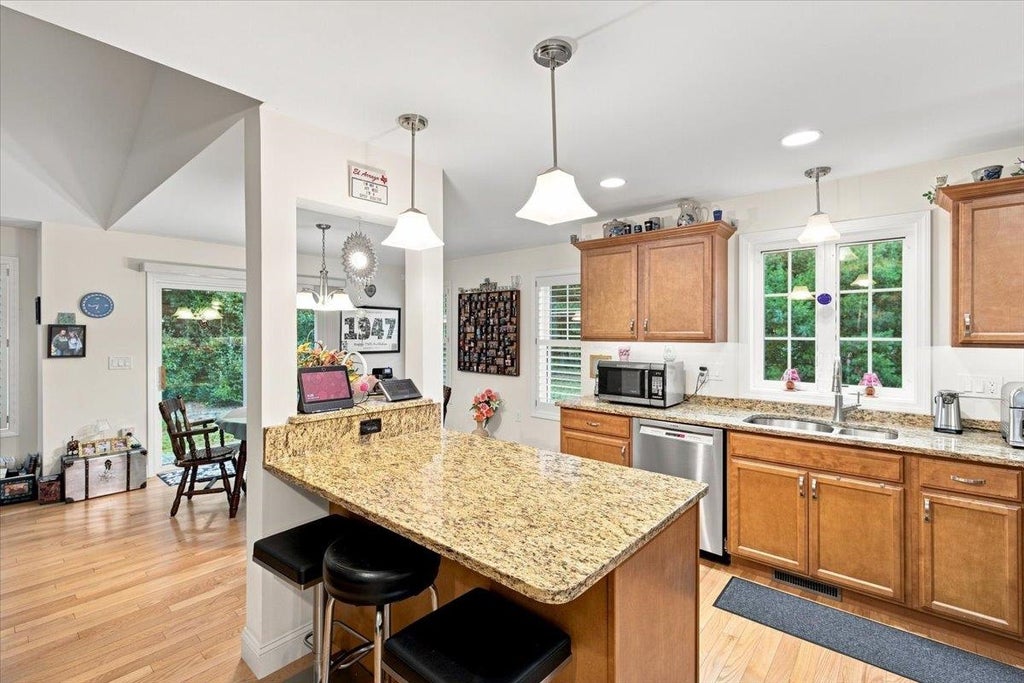Photo of 4 Sunningdale Drive, Somersworth, NH 03878 (MLS # 5107661)