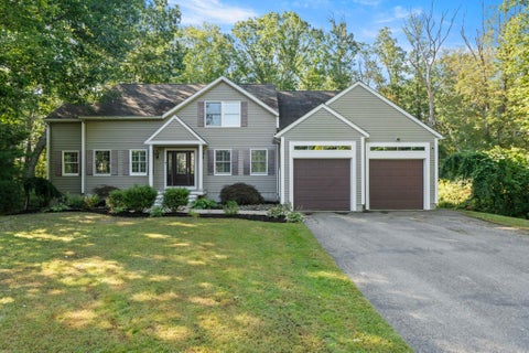 Photo of 4 Becky's Way, Seabrook, NH 03874 (MLS # 5110155)