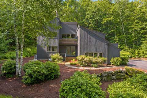 Photo of 52 Upper Bay Road, Sunapee, NH 03782 (MLS # 5097356)