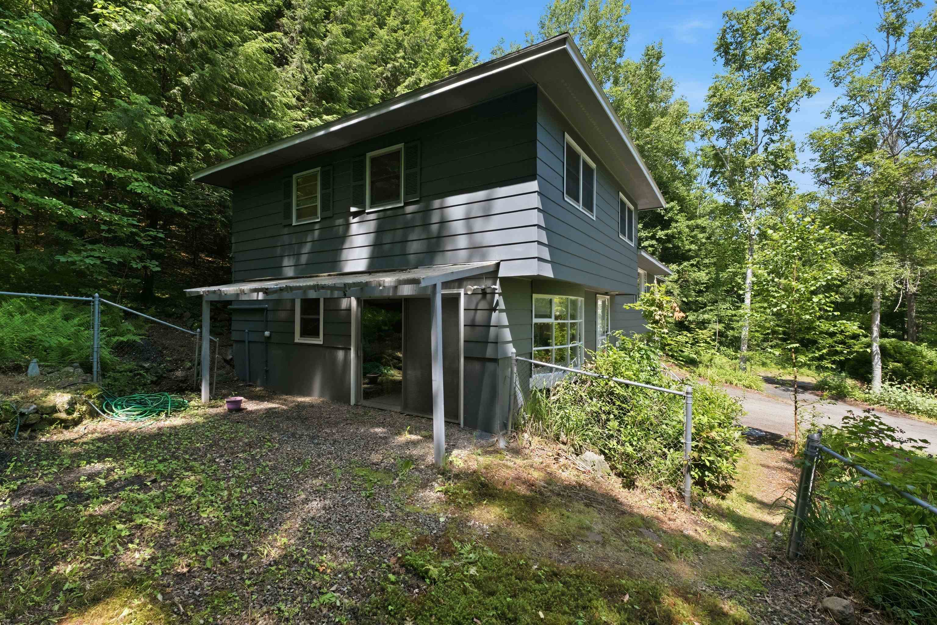 12 Ivy Lane