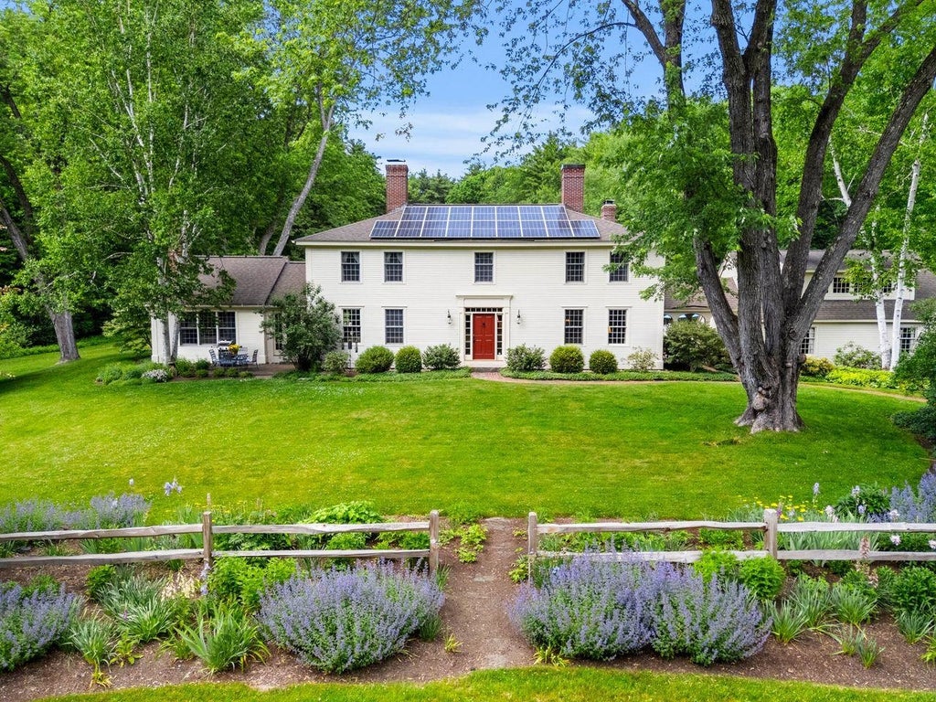 Photo of 23 Church Road, Bedford, NH 03110 (MLS # 5113881)