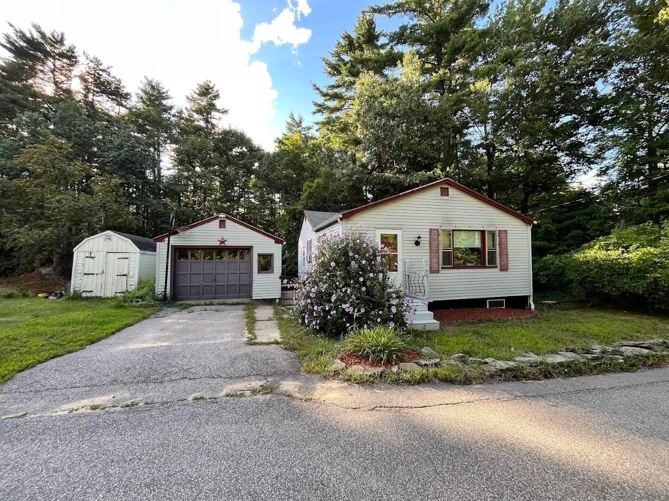 4 Old Woodhill Road
