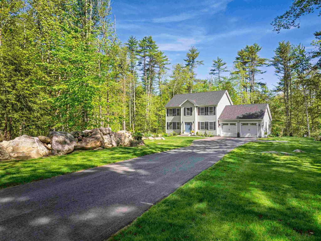Photo of 16 Stagecoach Road, Barrington, NH 03825 (MLS # 5090777)