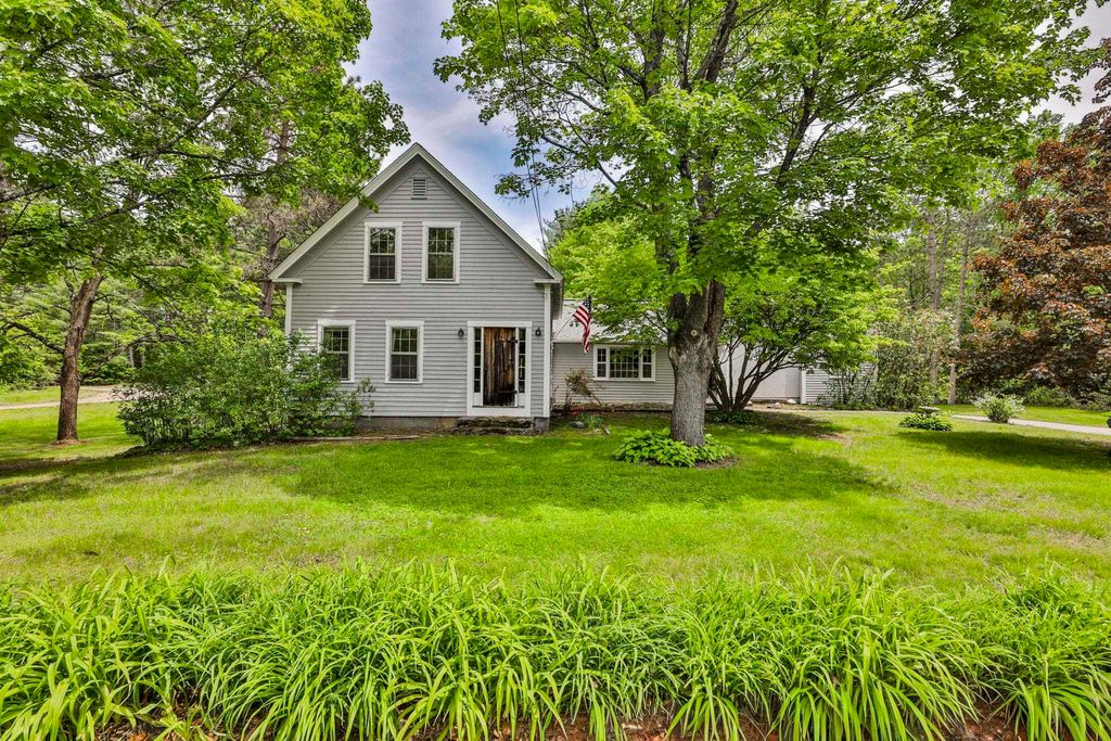 Photo of 42 Main Street, Brookline, NH 03033 (MLS # 5091329)