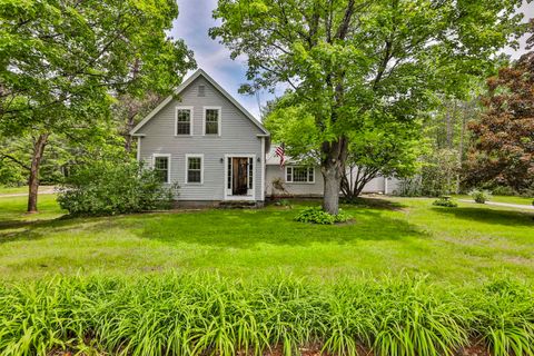 Photo of 42 Main Street, Brookline, NH 03033 (MLS # 5091329)