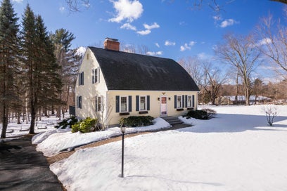 134 Kensington Road Hampton Falls NH 03844
