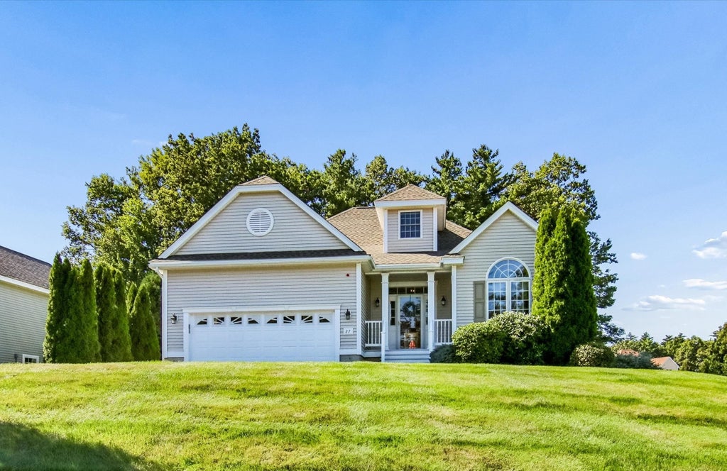Photo of 27 Saint Andrews Way, Londonderry, NH 03053 (MLS # 5111426)