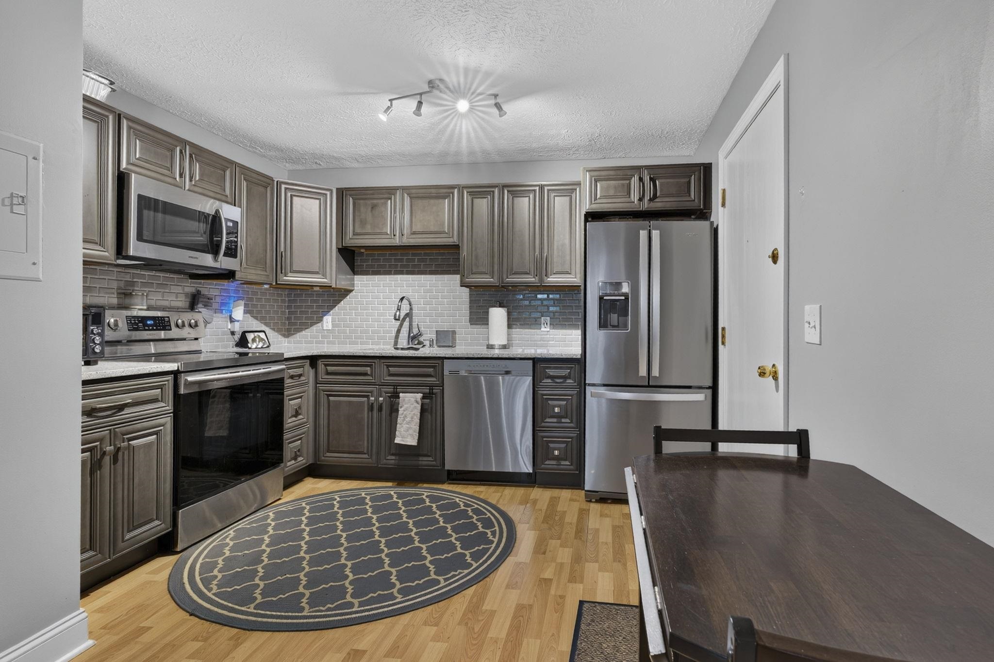 60 Old Hackett Hill Road 2H
