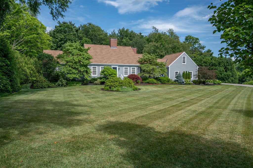 Photo of 52 Depot Road, Hollis, NH 03049 (MLS # 5101307)