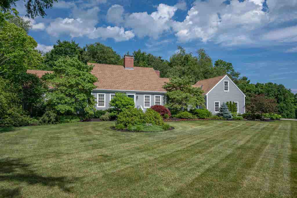 Photo of 52 Depot Road, Hollis, NH 03049 (MLS # 5101307)