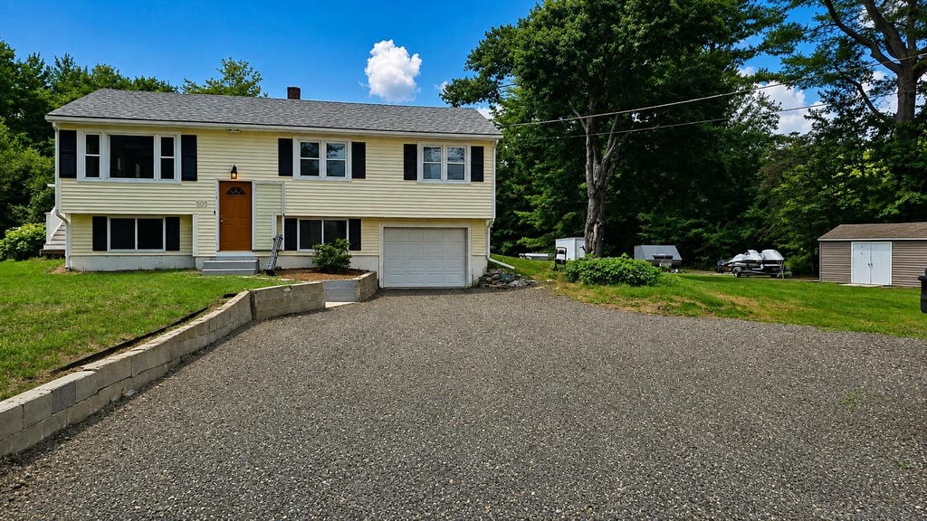 Photo of 503 Tolend Road, Dover, NH 03820 (MLS # 5104210)