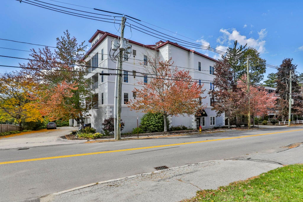 Photo of 96 River Road #411, Manchester, NH 03104 (MLS # 5113734)