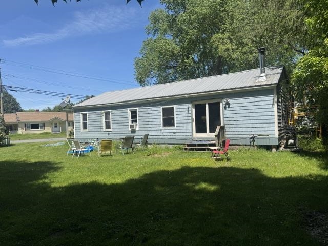 612 Pleasant Street - Photo 2