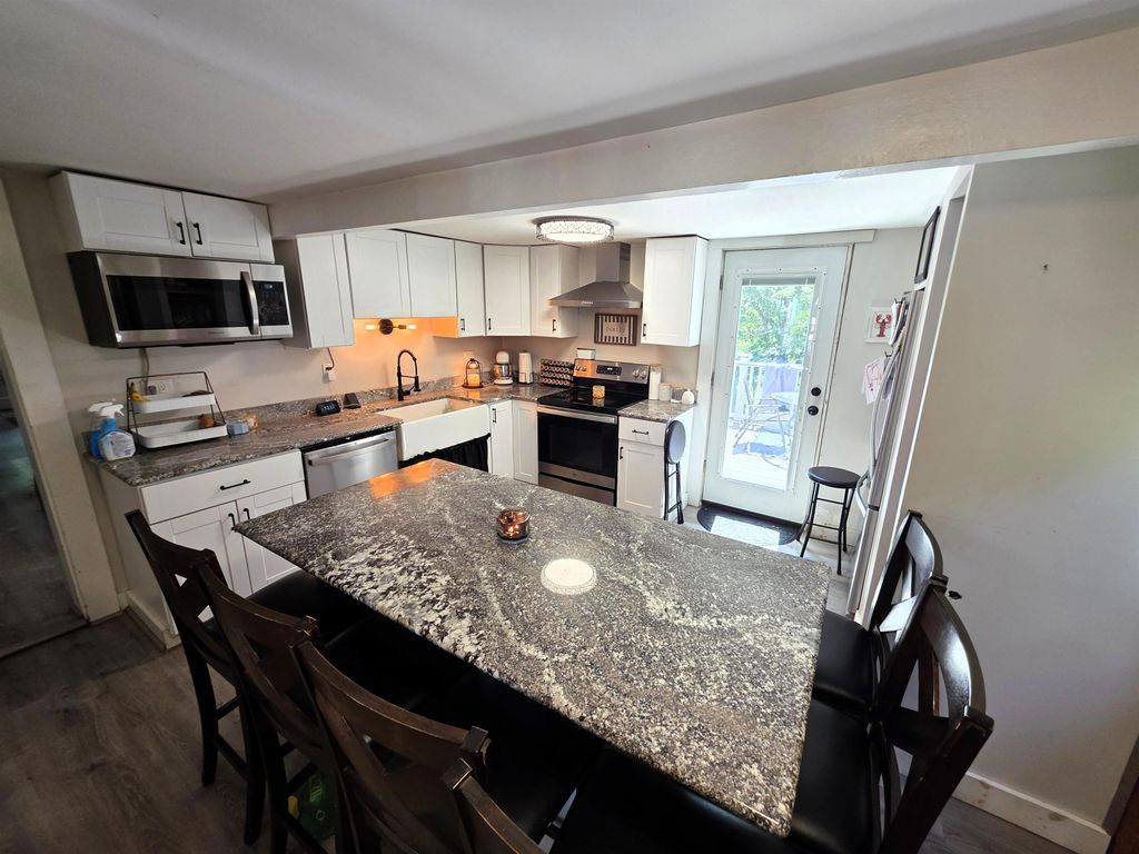 Photo of 15 Winter Street, Farmington, NH 03835 (MLS # 5101146)