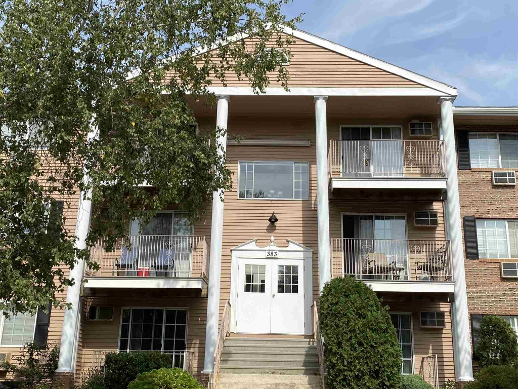 Photo of 383 Huse Road #09, Manchester, NH 03103 (MLS # 5093563)