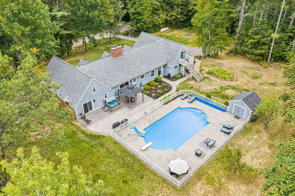 Photo of 1 Canaan Road, Tuftonboro, NH 03816 (MLS # 5109853)