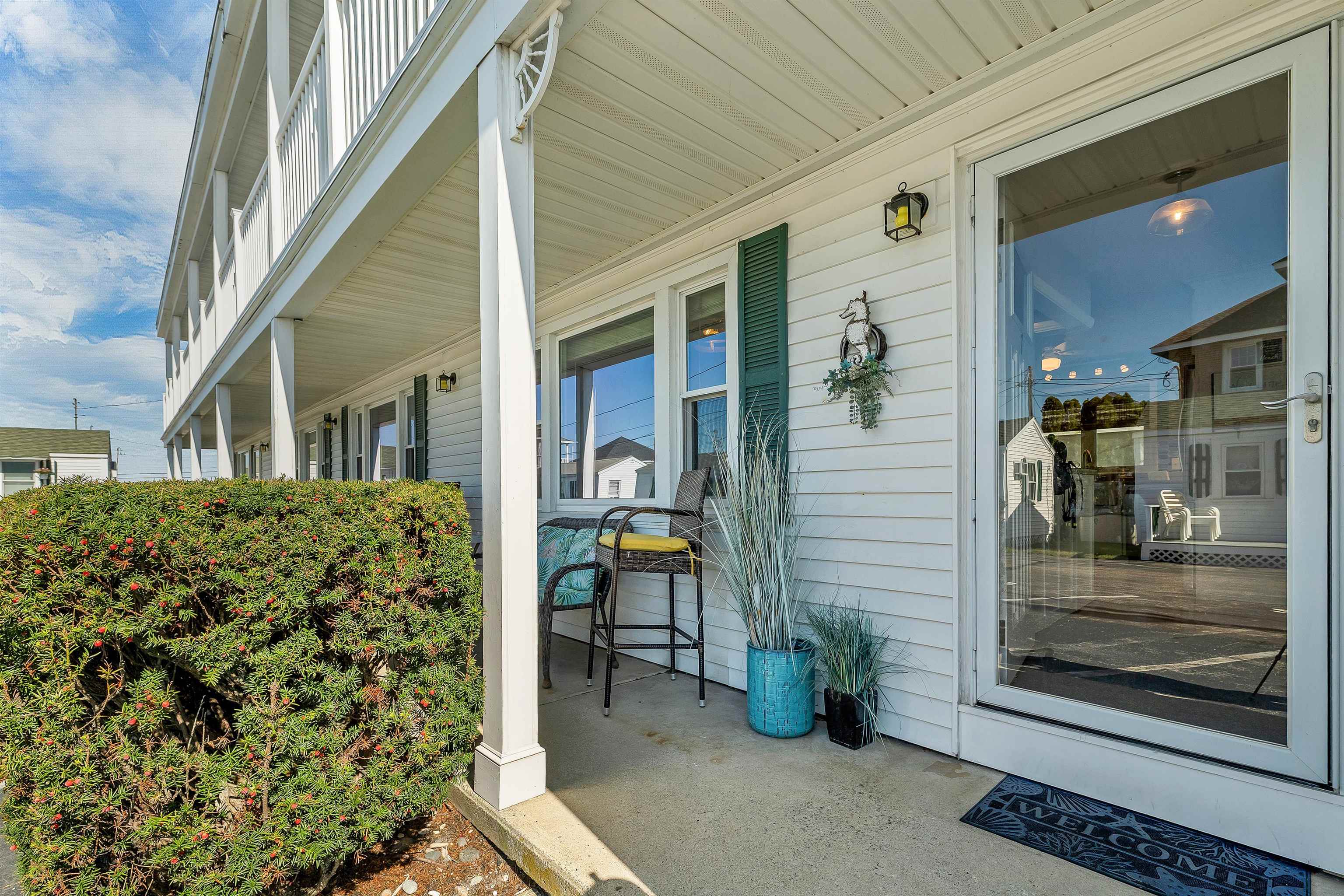 405 Ocean Boulevard 7