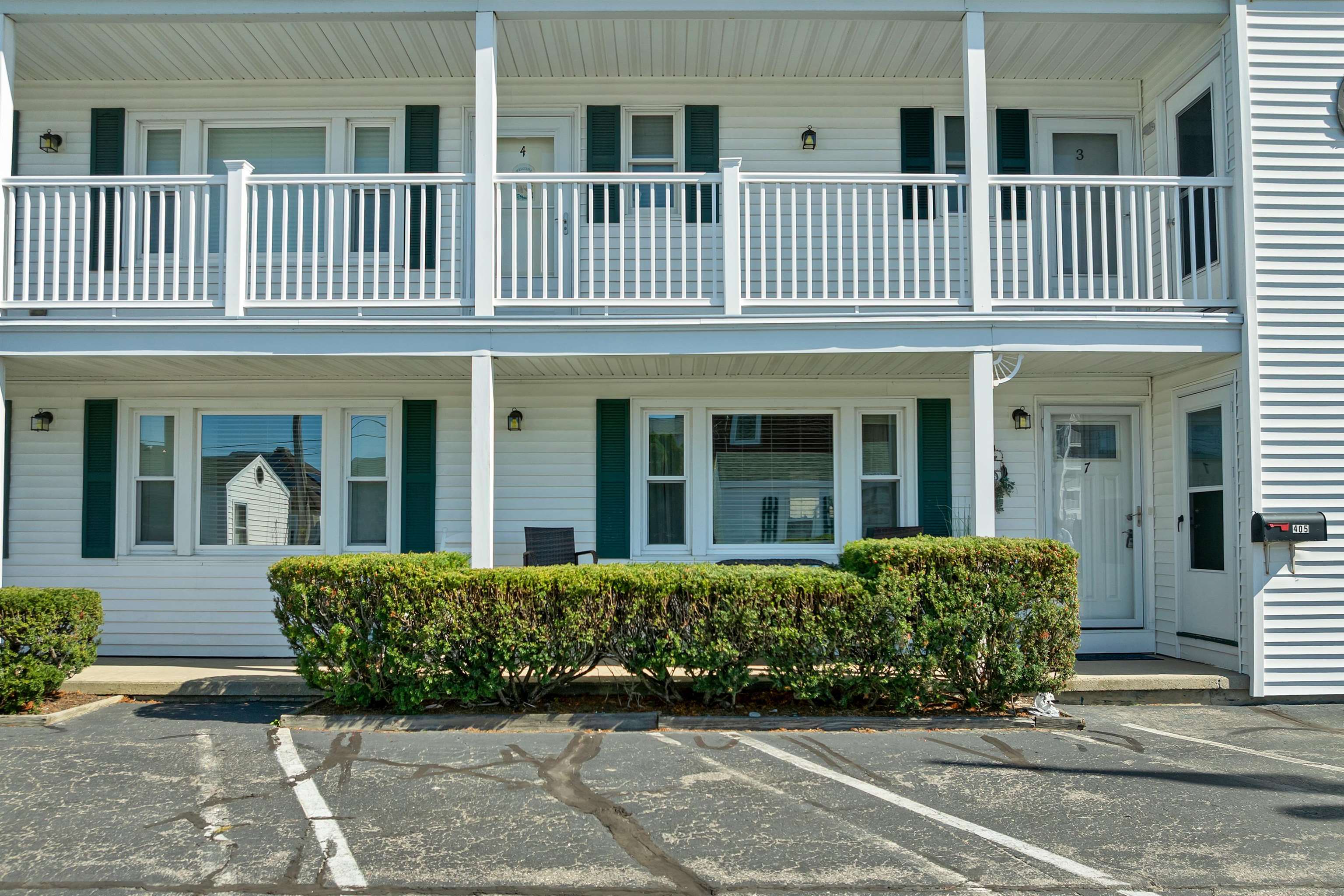 405 Ocean Boulevard 7