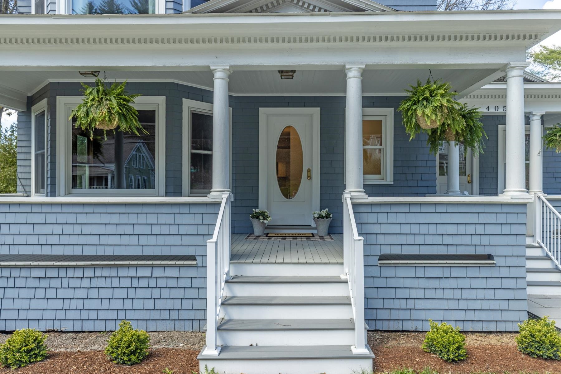 405 Maple Street