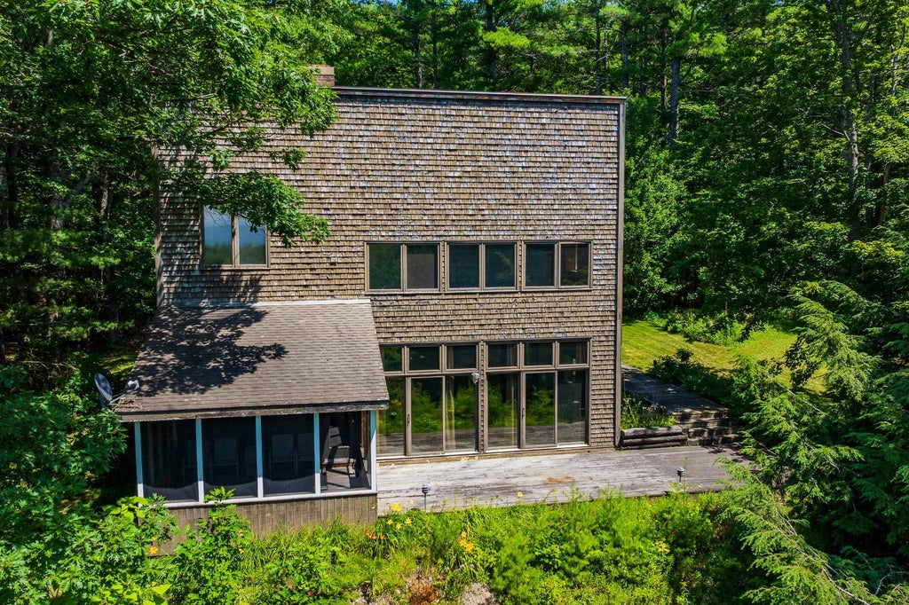 Photo of 75 Eastman Hill Road, Lebanon, NH 03766 (MLS # 5109650)