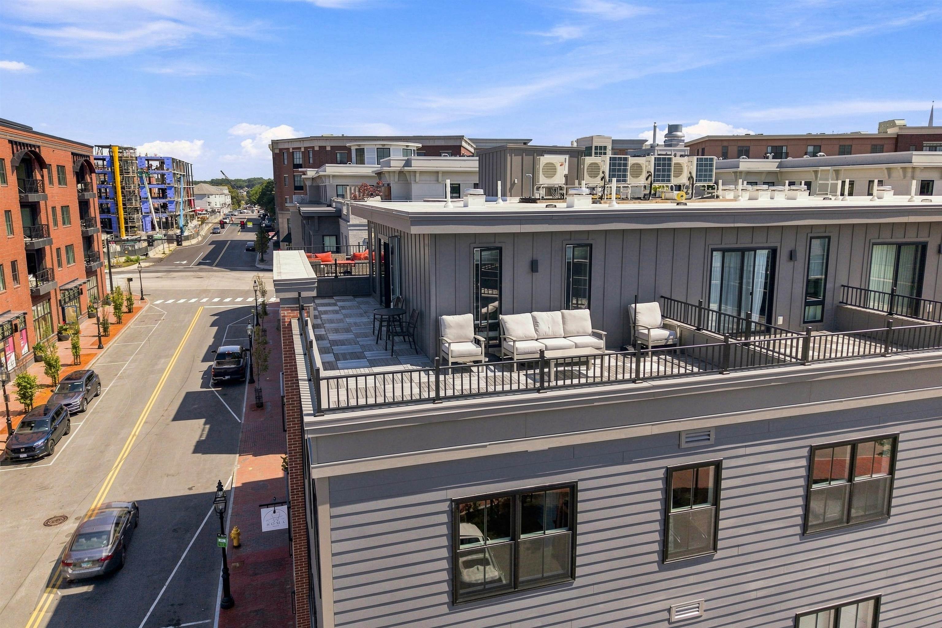 238 Deer Street 401