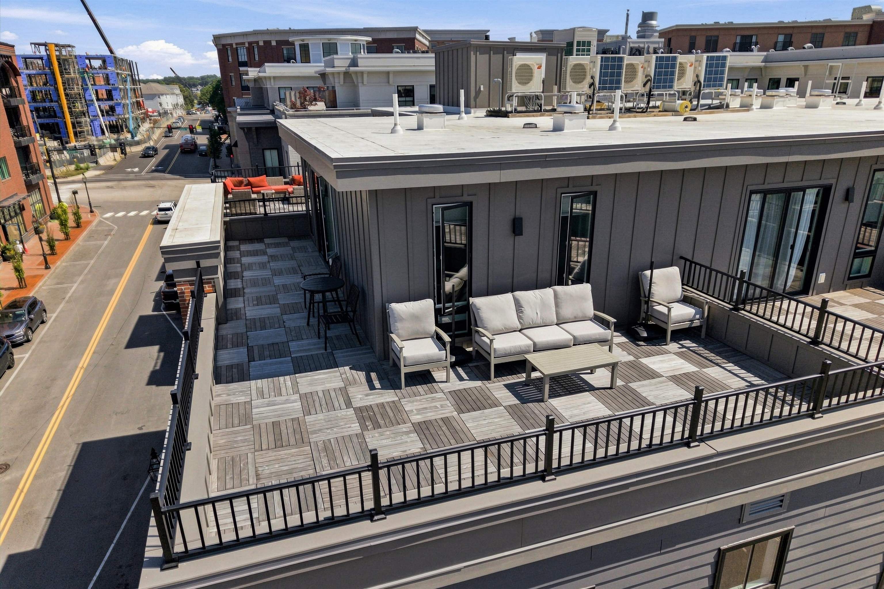 238 Deer Street 401