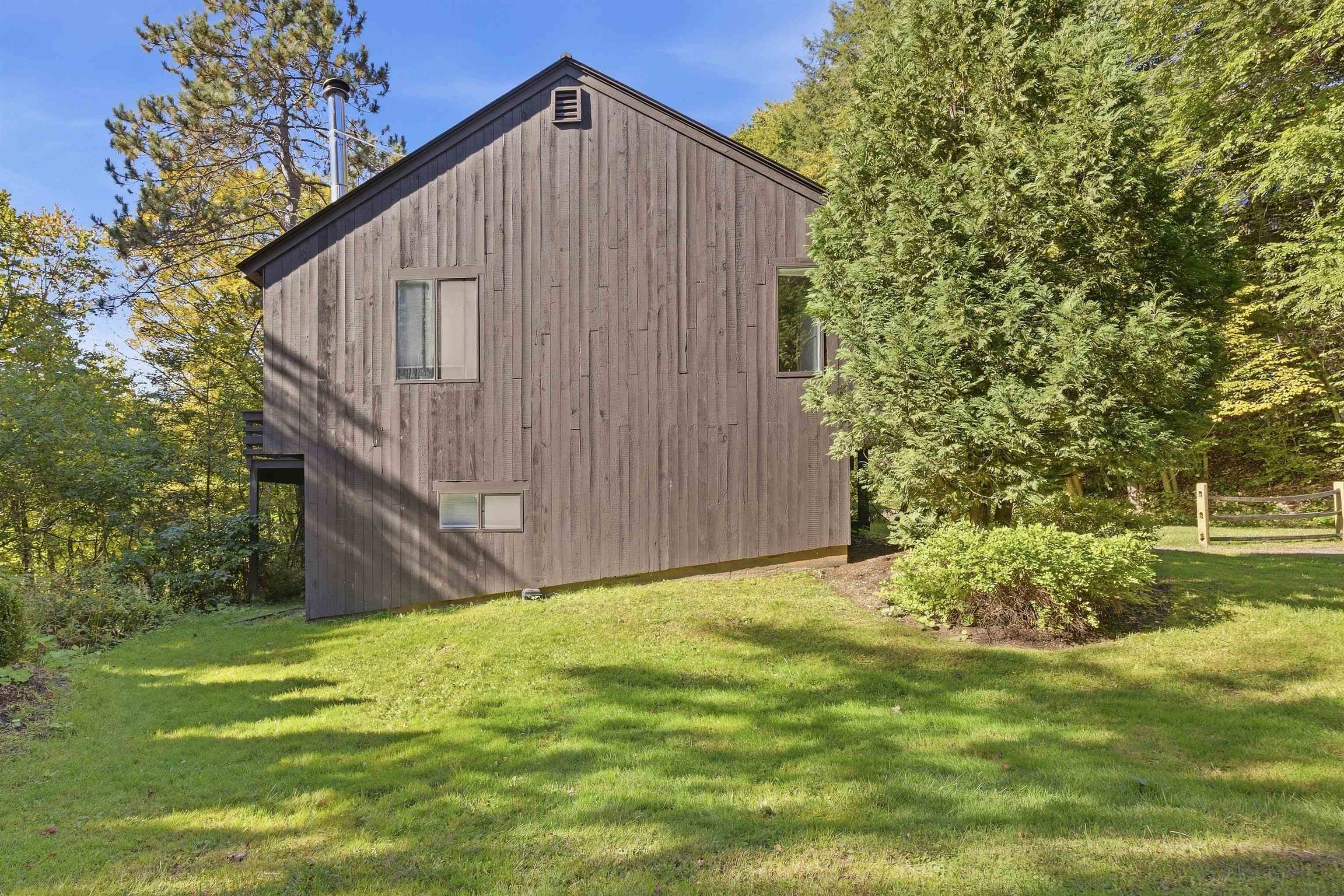 1299 Quechee Main Street