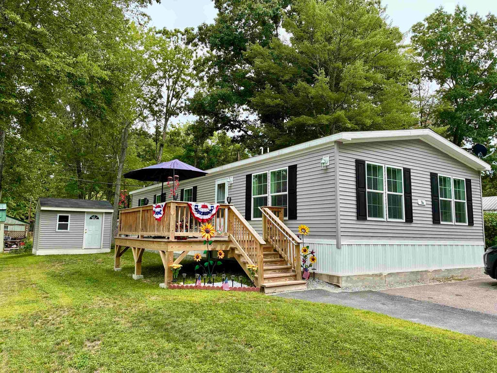 Photo of 14 Flamingo Drive, Concord, NH 03033 (MLS # 5109451)