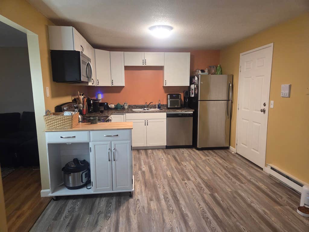 Photo of 12 E. Side Drive #405, Concord, NH 03301 (MLS # 5105447)