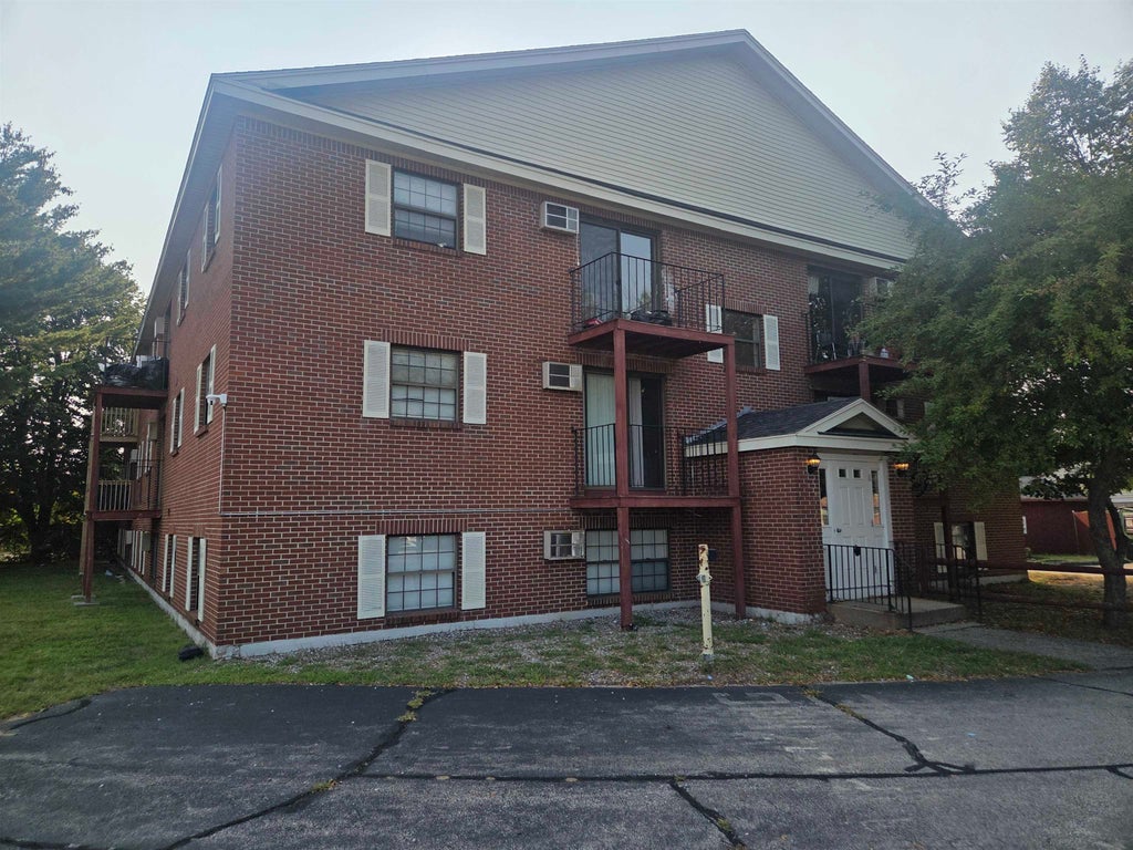 Photo of 12 E. Side Drive #405, Concord, NH 03301 (MLS # 5105447)